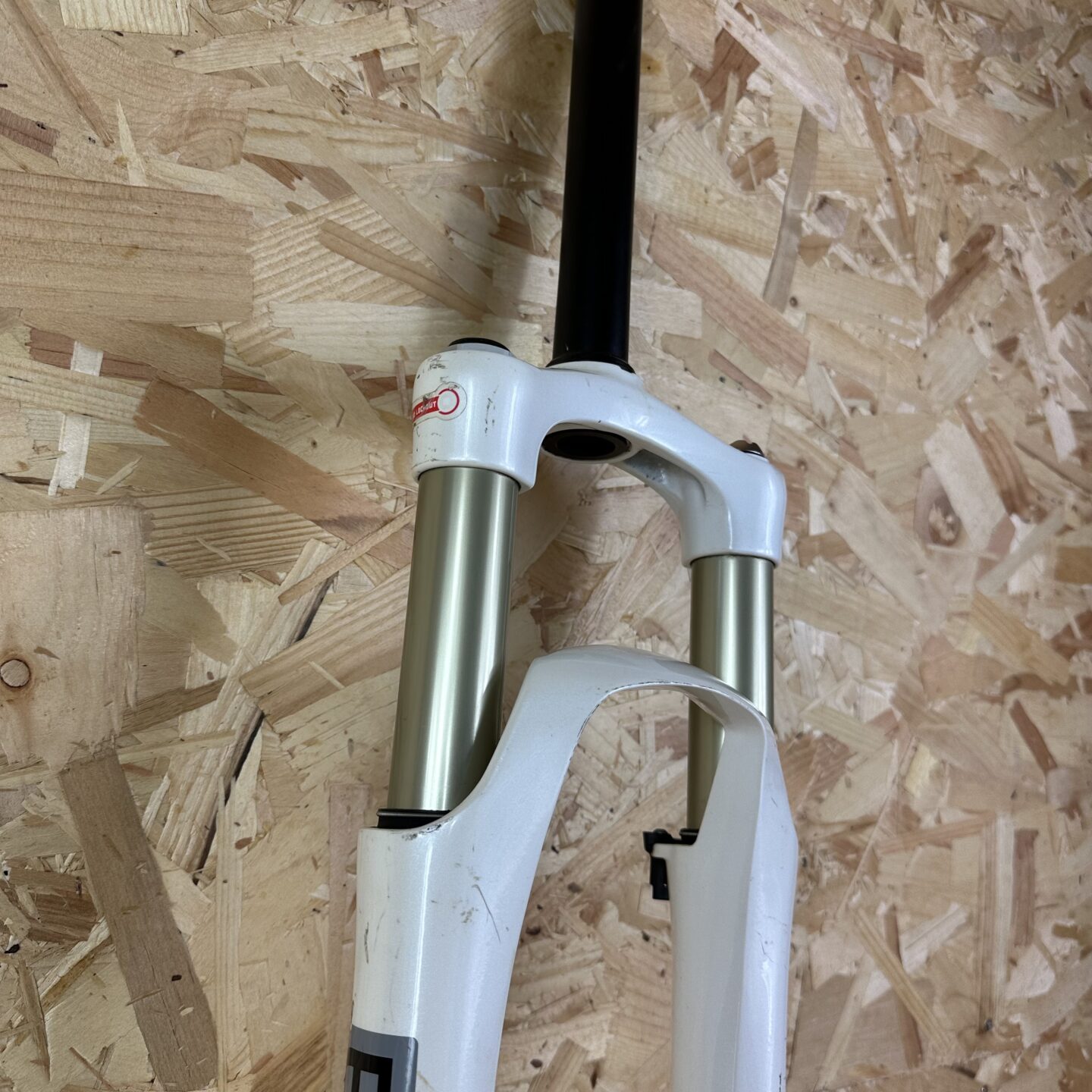 SR Suntour Epicon Suspension Forks 26” – 100-140mm Travel, QR Axle