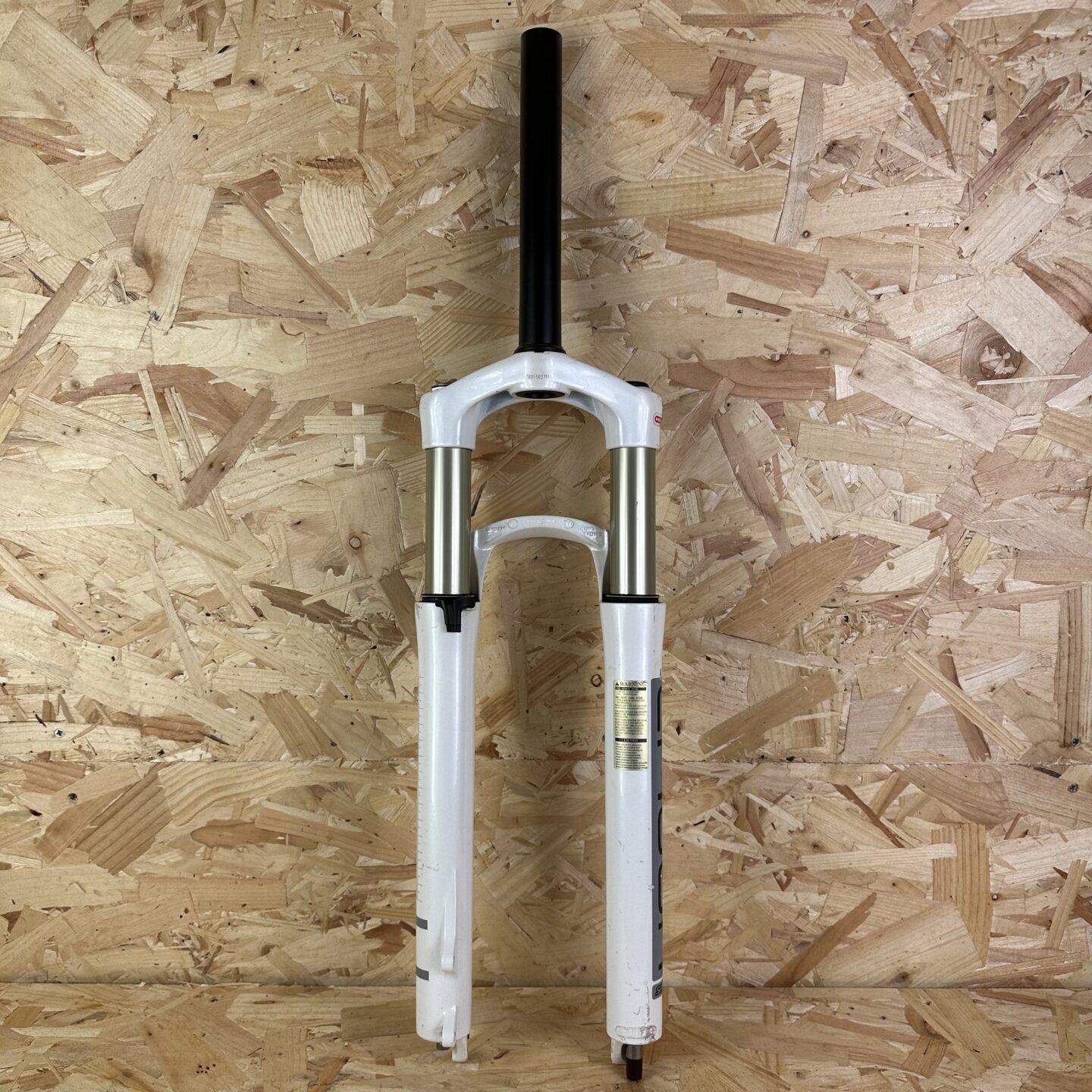 SR Suntour Epicon Suspension Forks 26” – 100-140mm Travel, QR Axle