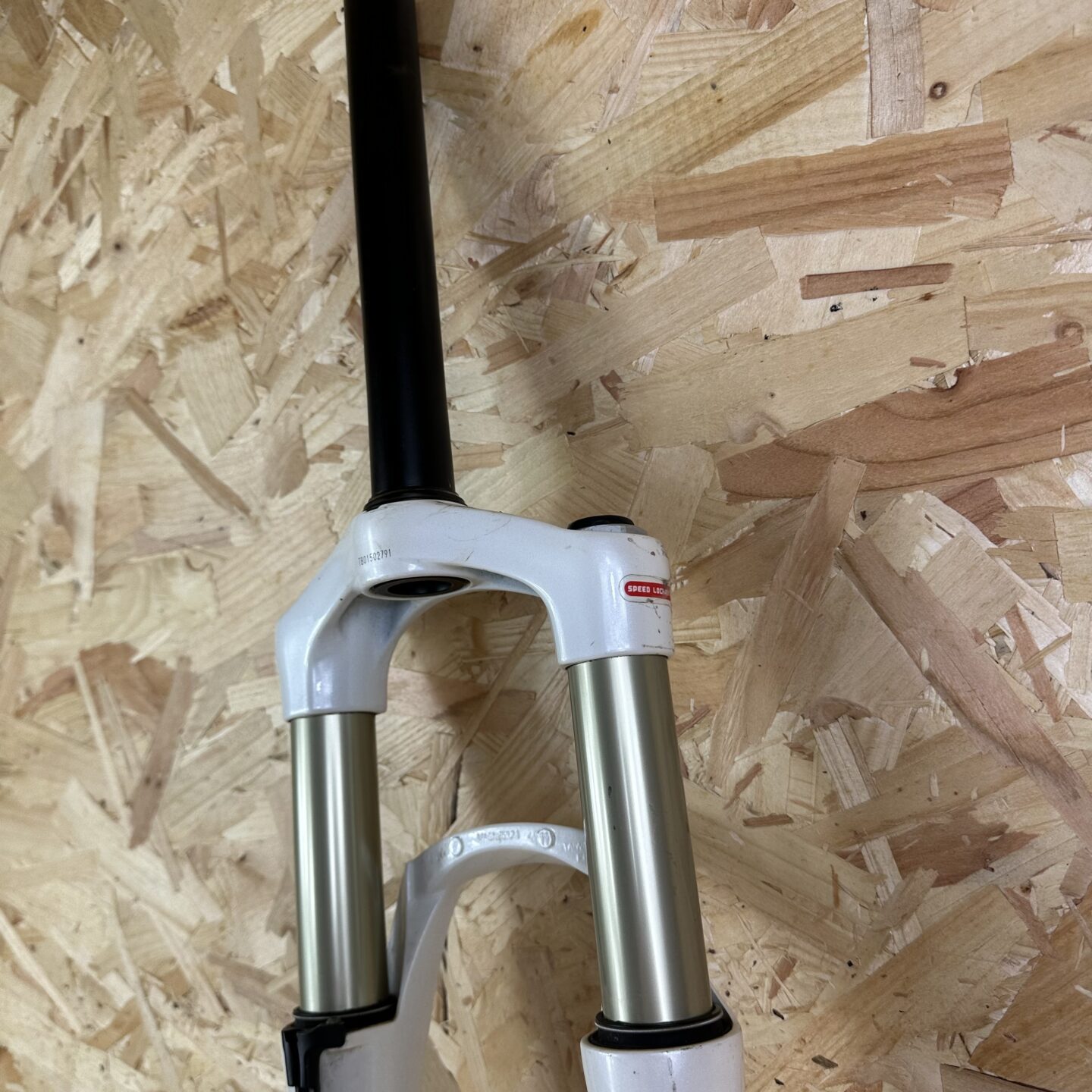 SR Suntour Epicon Suspension Forks 26” – 100-140mm Travel, QR Axle