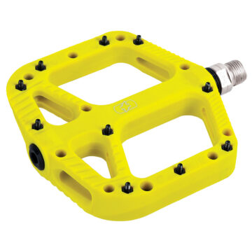 Clipless and flat bike pedals with SPD cleats
