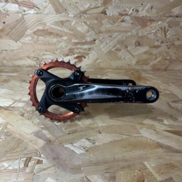 Shimano Deore XT M780 Cranks + Race Face 32T Narrow-Wide – Trail-Proven Muscle