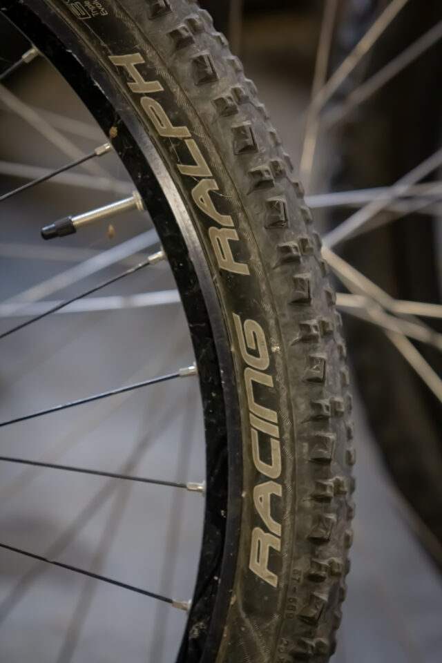 Second-hand bike tyres including MTB, gravel and road styles