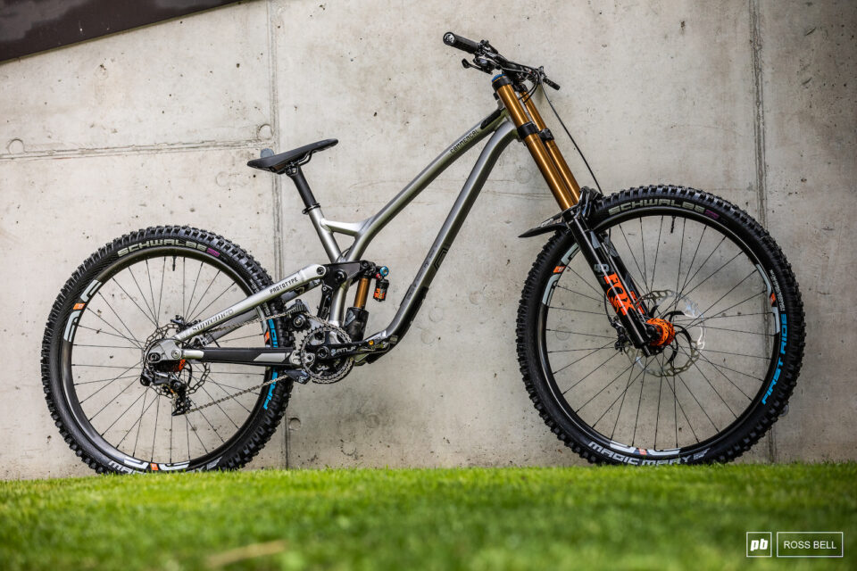 Second-hand downhill bike with dual-crown fork and full suspension