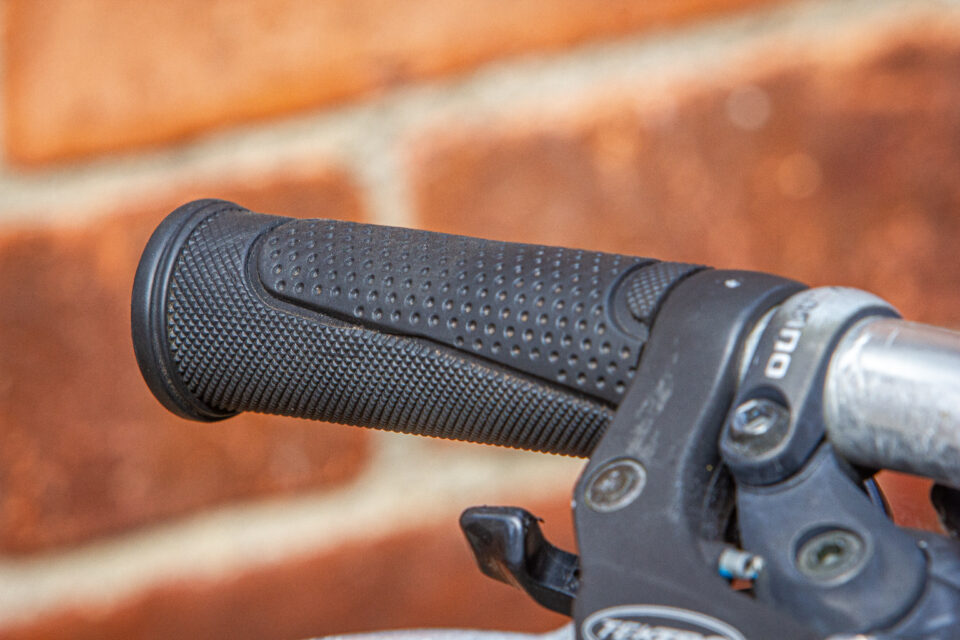 Second-hand handlebar grips, bar tape and BMX pads for bikes