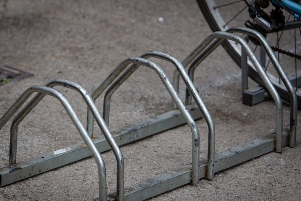 Second-hand front and rear bike racks for commuting and cargo