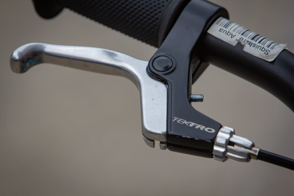Second-hand brake levers for V-brake, U-brake and cantilever rim brake systems