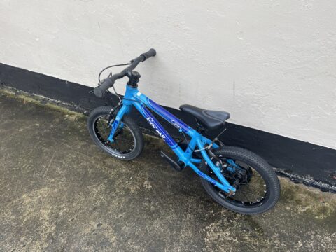 Forme Cubley 14" Kids Bike - Blue – GRADE B for sale in Yorkshire and The Humber by Club Bikes on SHIFTA marketplace. Top quality second-hand bikes online.