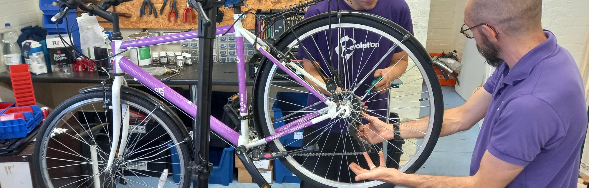 R-evolution cycles -Buy secondhand bikes in hull - on shifta.bike