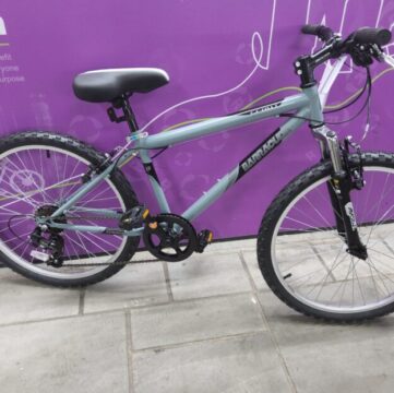 Barracuda Scout Small Hybrid Bike