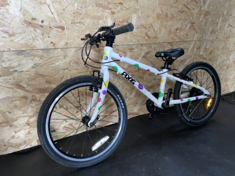 Frog 52 Kids Bike – White / Spotty - Grade C for sale in Yorkshire and The Humber by Club Bikes on SHIFTA marketplace. Top quality second-hand bikes online.