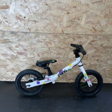 Frog Tadpole Plus Balance Bike - Blue Union Jack - GRADE C for sale in Yorkshire and The Humber by Club Bikes on SHIFTA marketplace. Top quality second-hand bikes online.