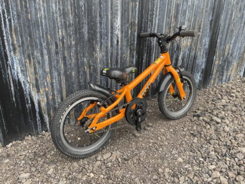 Frog 40 Kids Bike – Orange – Grade B for sale in Yorkshire and The Humber by Club Bikes on SHIFTA marketplace. Top quality second-hand bikes online.