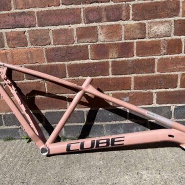 Cube Access EAZ Frame Size M - 29” Dusty Pink