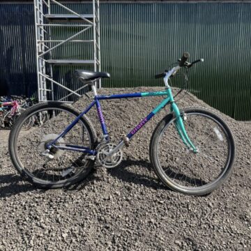 Giant Escape retro mtb 18” frame, Shimano Deore groupset