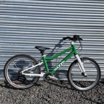 Woom 4 20" Kids Bike - Green - GRADE B