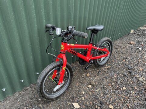 Frog 43 Kids Bike – Red – Grade B for sale in Yorkshire and The Humber by Club Bikes on SHIFTA marketplace. Top quality second-hand bikes online.
