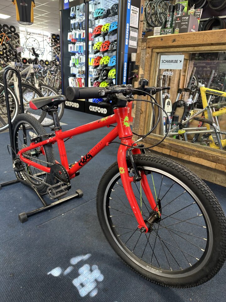 Frog 52 20” wheels, 8 speed, V-brake for sale in York, North Yorkshire by Recycle York on SHIFTA marketplace. Top quality second-hand bikes online.