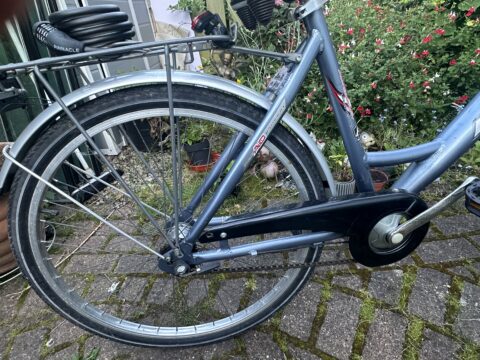 AC ALUCOMFORT urban travel bike for sale in York by Lilu on SHIFTA marketplace. Top quality second-hand bikes online.