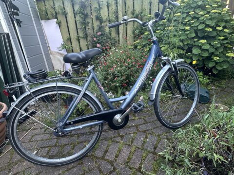 AC ALUCOMFORT urban travel bike for sale in York by Lilu on SHIFTA marketplace. Top quality second-hand bikes online.