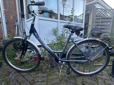 AC ALUCOMFORT urban travel bike for sale in York by Lilu on SHIFTA marketplace. Top quality second-hand bikes online.