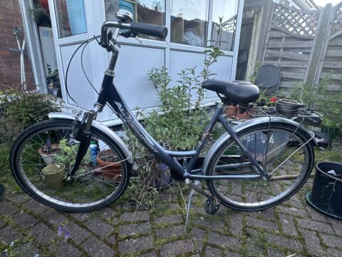 AC ALUCOMFORT urban travel bike for sale in York by Lilu on SHIFTA marketplace. Top quality second-hand bikes online.