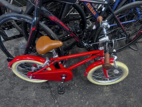 Bobbin moon bug kids bike 16” wheels amazing condition hardly used from new red for sale in Biggin hill by Pop In cycles on SHIFTA marketplace. Top quality second-hand bikes online.