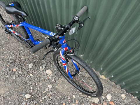 Frog 62 Kids Bike – Union Jack - Blue – Grade B for sale in Yorkshire and The Humber by Club Bikes on SHIFTA marketplace. Top quality second-hand bikes online.