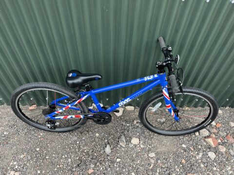 Frog 62 Kids Bike – Union Jack - Blue – Grade B for sale in Yorkshire and The Humber by Club Bikes on SHIFTA marketplace. Top quality second-hand bikes online.