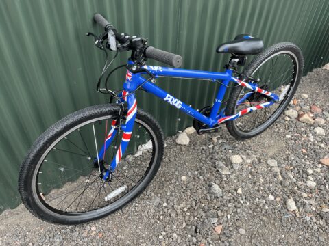 Frog 62 Kids Bike – Union Jack - Blue – Grade B for sale in Yorkshire and The Humber by Club Bikes on SHIFTA marketplace. Top quality second-hand bikes online.
