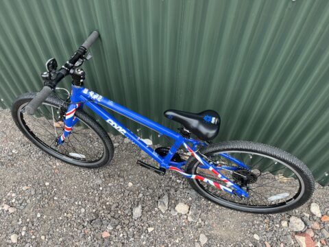 Frog 62 Kids Bike – Union Jack - Blue – Grade B for sale in Yorkshire and The Humber by Club Bikes on SHIFTA marketplace. Top quality second-hand bikes online.