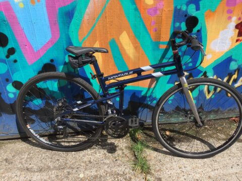 Montague navigator bike hybrid folder 9 speed new parts unisex commuter 700C for sale in Biggin hill by Pop In cycles on SHIFTA marketplace. Top quality second-hand bikes online.