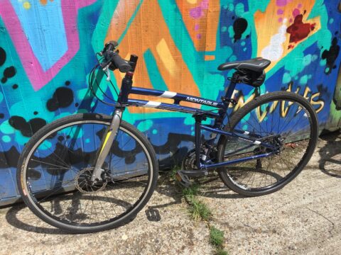 Montague navigator bike hybrid folder 9 speed new parts unisex commuter 700C for sale in Biggin hill by Pop In cycles on SHIFTA marketplace. Top quality second-hand bikes online.