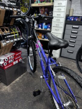 Raleigh free ride ladies mountain bike 18 speed 26” wheels aluminium frame for sale in Biggin hill by Pop In cycles on SHIFTA marketplace. Top quality second-hand bikes online.