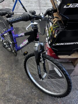 Raleigh free ride ladies mountain bike 18 speed 26” wheels aluminium frame for sale in Biggin hill by Pop In cycles on SHIFTA marketplace. Top quality second-hand bikes online.