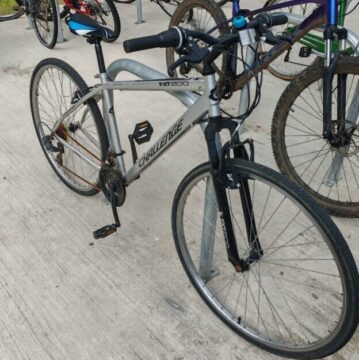 Challenge 700c wheels Hybrid Bike (Men)