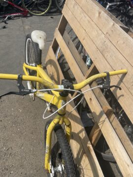 2000s Scott dirt jumper for sale in York, North Yorkshire by Recycle York on SHIFTA marketplace. Top quality second-hand bikes online.