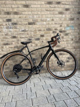 2020 S-Works Diverge Carbon Di2 Custom Build SRAM RED for sale in Cambridge by Marie Dedikova on SHIFTA marketplace. Top quality second-hand bikes online.