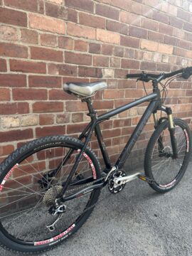 Cube LTD 26” wheels, Hydraulic disc brakes, 19” frame, 27 speed for sale in York, North Yorkshire by Recycle York on SHIFTA marketplace. Top quality second-hand bikes online.