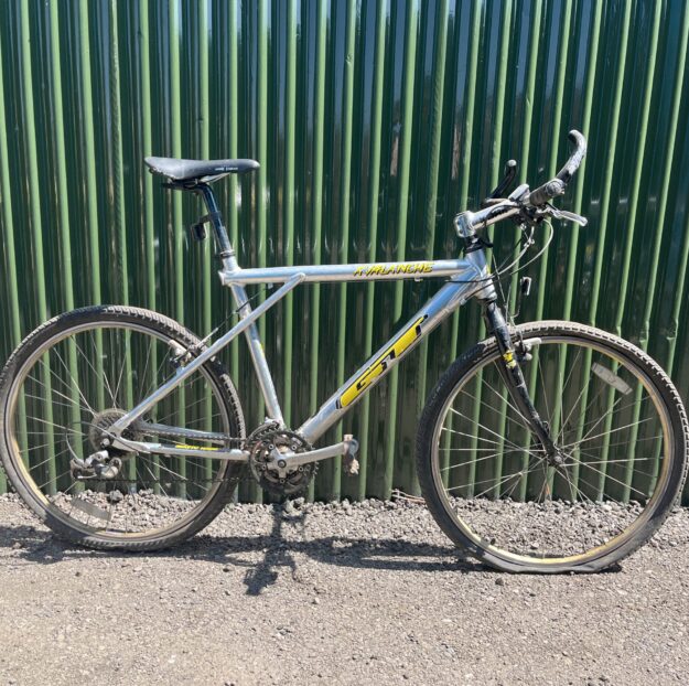 GT Avalanche - Chrome Aluminium Shimano XT - SHIFTA BIKE