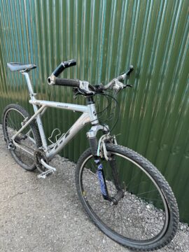 GT Zaskar, 20.5” frame, 26” wheels, Shimano Deore XT groupset for sale in York, North Yorkshire by Recycle York on SHIFTA marketplace. Top quality second-hand bikes online.