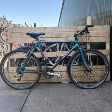 Giant Cadex 2 - Carbon - 90’s - xt group for sale in York, North Yorkshire by Recycle York on SHIFTA marketplace. Top quality second-hand bikes online.