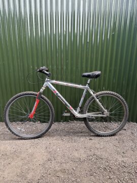 Orange Evo02 26” wheels, 19” wheels, 24 speed for sale in York, North Yorkshire by Recycle York on SHIFTA marketplace. Top quality second-hand bikes online.