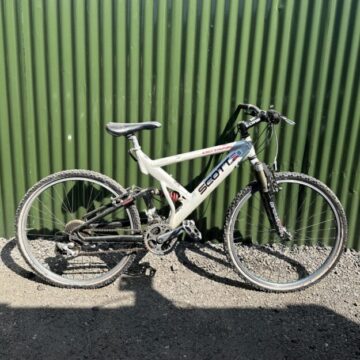 Scott Octane 18.5” frame, 26” wheels, project bike for sale in York, North Yorkshire by Recycle York on SHIFTA marketplace. Top quality second-hand bikes online.