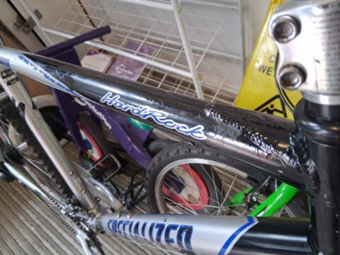 Specialized Hard Rock for sale in Bransholme, Hull by R-evolution on SHIFTA marketplace. Top quality second-hand bikes online.