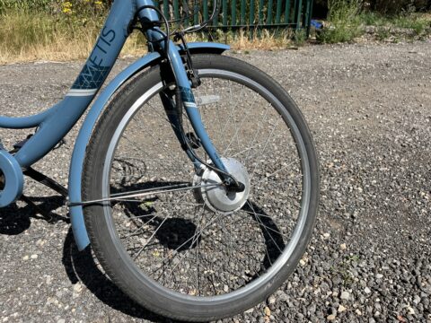 Apollo Metis Electric Bike – Medium – 6 Speed Shimano, 3-Level Pedal Assist for sale in Yorkshire and The Humber by SHIFTA Verified on SHIFTA marketplace. Top quality second-hand bikes online.