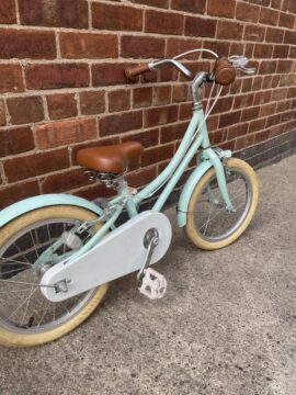 Bobbin city kids bike for sale in York, North Yorkshire by Recycle York on SHIFTA marketplace. Top quality second-hand bikes online.