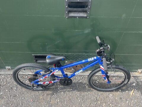 Frog 52 Kids Bike – Union Jack - Grade B for sale in Yorkshire and The Humber by Club Bikes on SHIFTA marketplace. Top quality second-hand bikes online.
