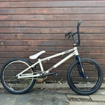 KHE Machete Lite Daniel Dhers Signature BMX – KHE Mac Tyres – 3 Piece Cranks – F for sale in Woking by T77BMX on SHIFTA marketplace. Top quality second-hand bikes online.