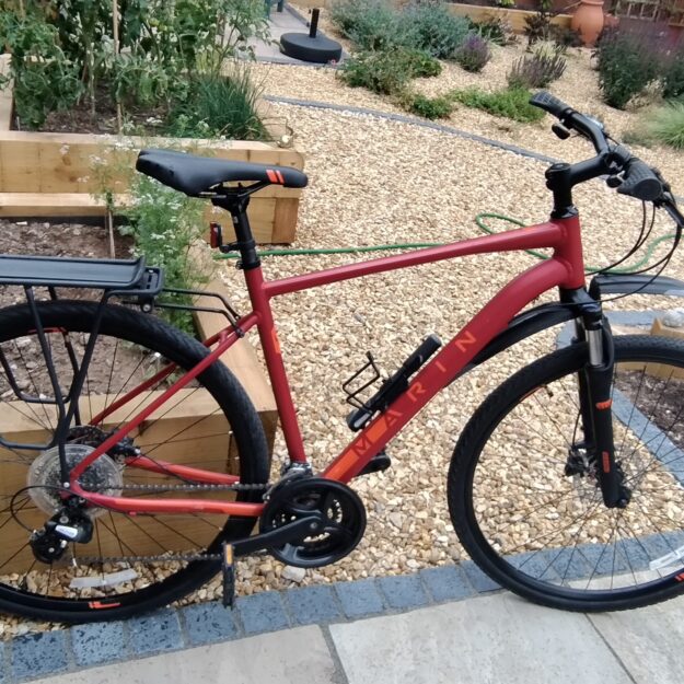 Marin San Raphael DS2 Hybrid Sports Bike for sale in Easingwold by GaryD on SHIFTA marketplace. Top quality second-hand bikes online.