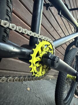 Mongoose BMX – Yellow Custom Paintsplatter – 3 Piece Cranks - Half link chain for sale in Woking by T77BMX on SHIFTA marketplace. Top quality second-hand bikes online.
